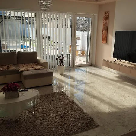 Apartman Sarkcsillag Teljes Csaladihaz- Star Complete Family House